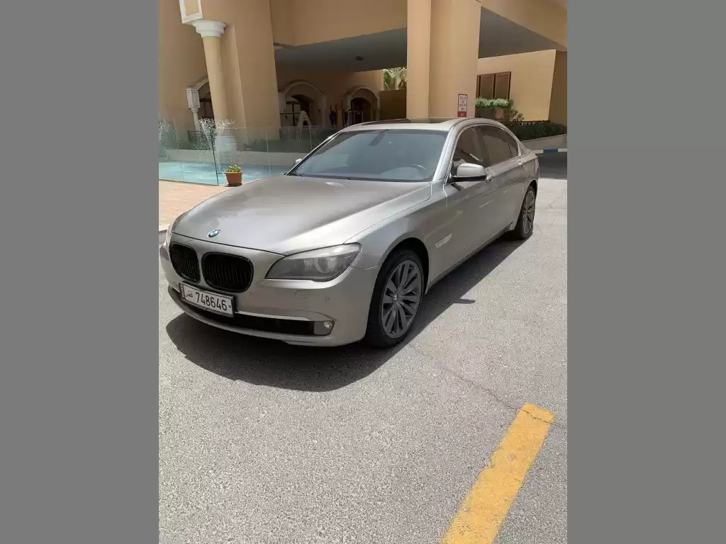 مستعملة BMW Unspecified للبيع في الدوحة #13101 - 1  صورة 